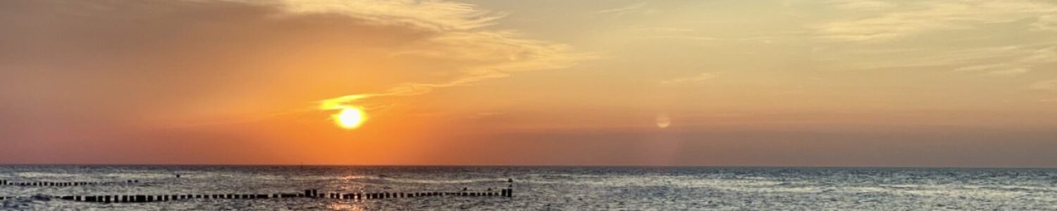 Traumhafte Sonnenuntergänge am Strand von Kühlungsborn Traumhafte Sonnenuntergänge am Strand von Kühlungsborn